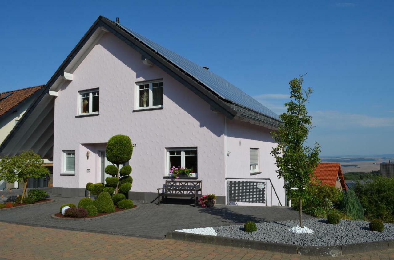 Ettringen  Ferienwohnung Bellerbergblick מראה חיצוני תמונה
