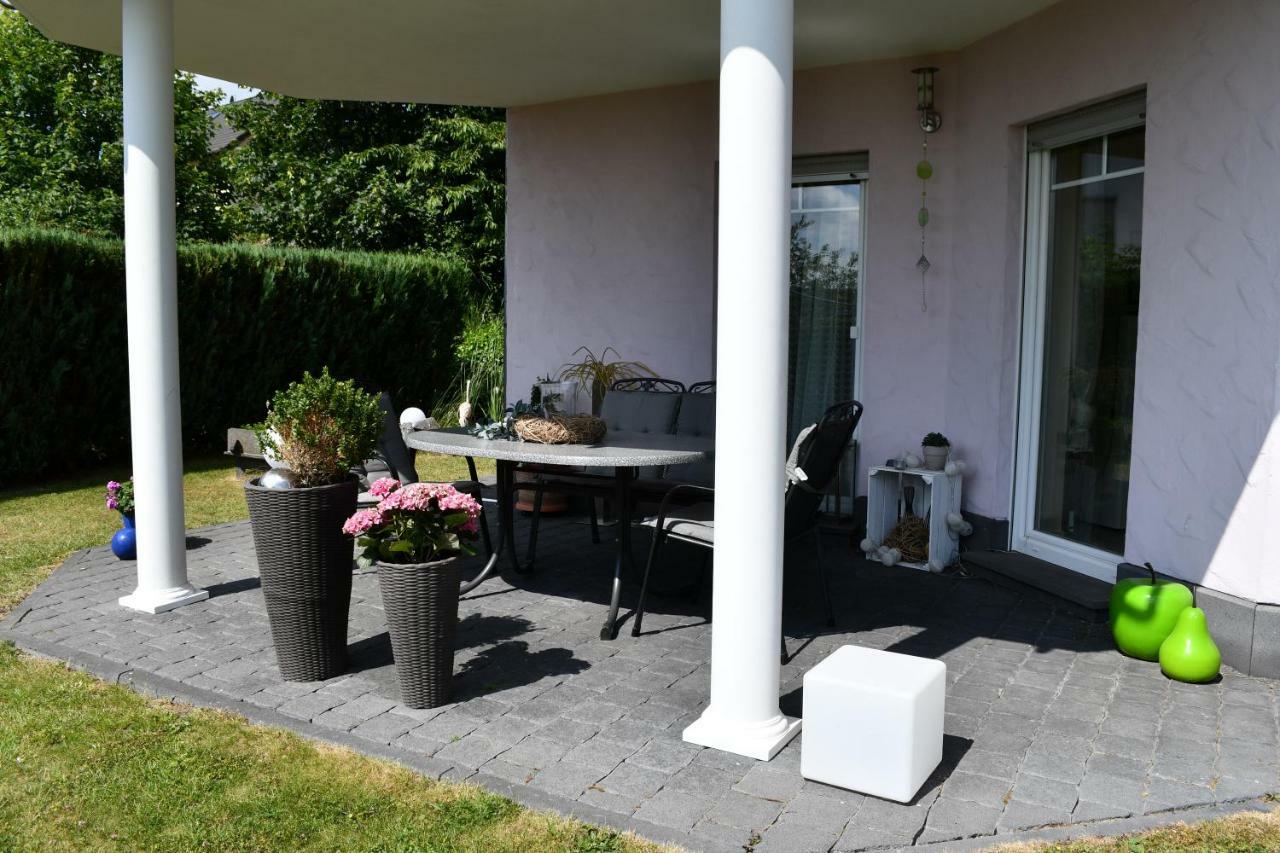 Ettringen  Ferienwohnung Bellerbergblick מראה חיצוני תמונה