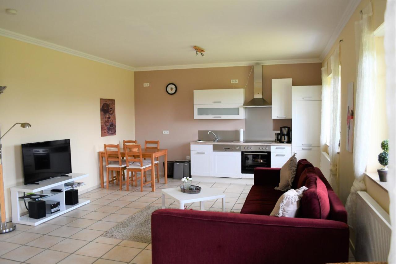 Ettringen  Ferienwohnung Bellerbergblick מראה חיצוני תמונה